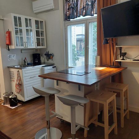 Remontoitu Asunto Vanhassa Talossa - Renovated Apartment At The Heart Of Åbo Eksteriør bilde